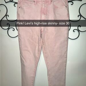 Levi's High-Rise Jeans in Soft Pink